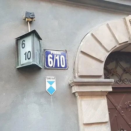 Apartament Warszawski *